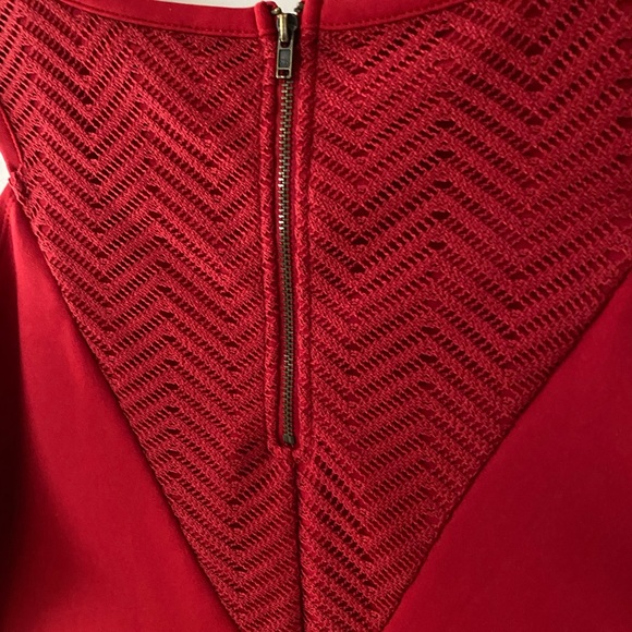 Pretty Peplum style sleeveless knit top. - Picture 7 of 7